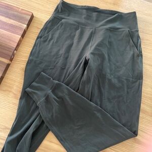 Align joggers
